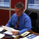 Report: Illinois treasurer OK’d raises for dozens