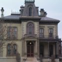 Bloomington mansion steps back in time to celebrate Christmas