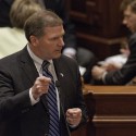 Sen. Brady: State workers should report despite no budget