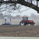 Cool and damp weather again hindered Illinois farmers