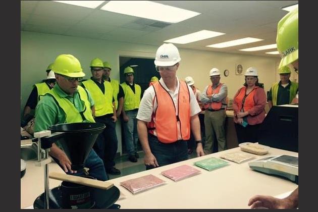 Davis tours Dupont – Pioneer Hi-Bred International Plant in Litchfield. (Photo Courtesy Rodney Davis Staff)