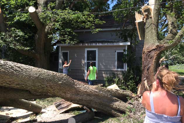 Delevan tornado damage