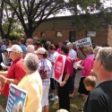 Right-to-life group protests Planned Parenthood