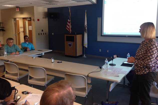 A group of Bloomington aldermen discussed how the council should prioritize potential budget cuts Wednesday at the Bloomington Police Department. (Joe Ragusa/WJBC)