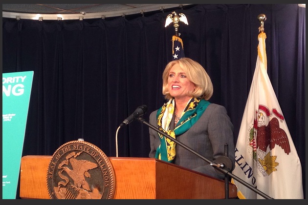 Illinois Comptroller Leslie Munger speaks to reporters in Chicago. (John Gregory/Illinois Radio Network)