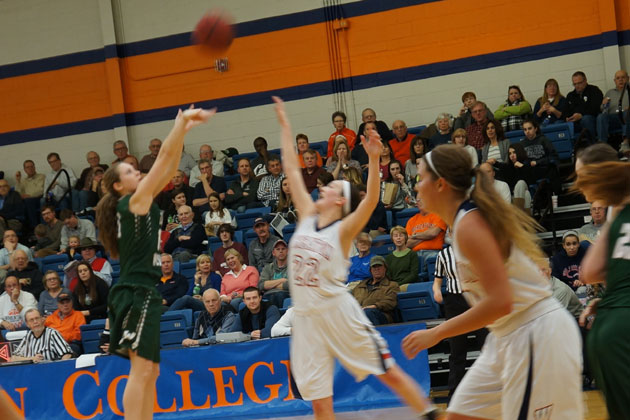 Molly McGraw led the Titans with 19 points as Illinois Wesleyan lost to Wheaton in the CCIW Tournament championship game. (Photo by WJBC)